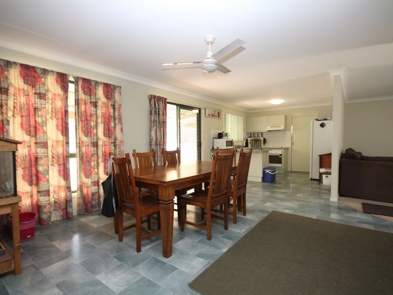 15 Benjamina Circuit, Regents Park QLD 4118