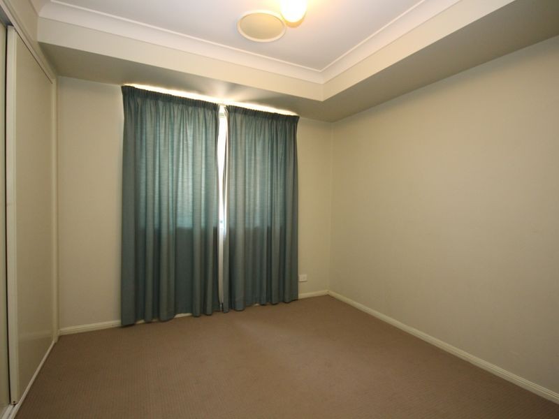 15 Benjamina Circuit, Regents Park QLD 4118