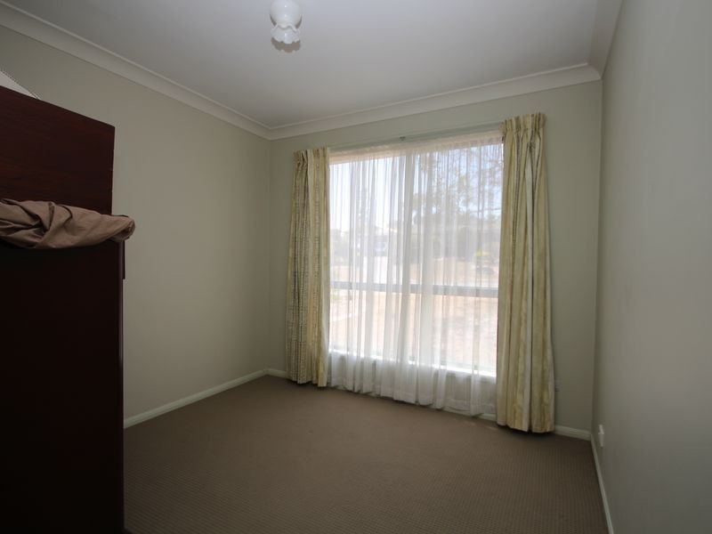 15 Benjamina Circuit, Regents Park QLD 4118