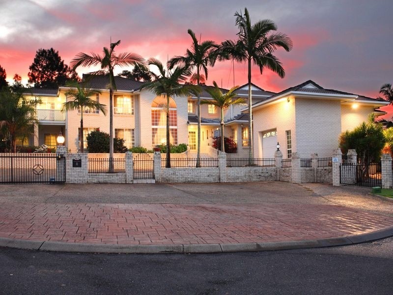 8 Lytham Ct, Cornubia QLD 4130