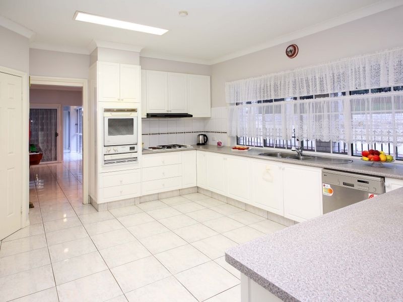 8 Lytham Ct, Cornubia QLD 4130