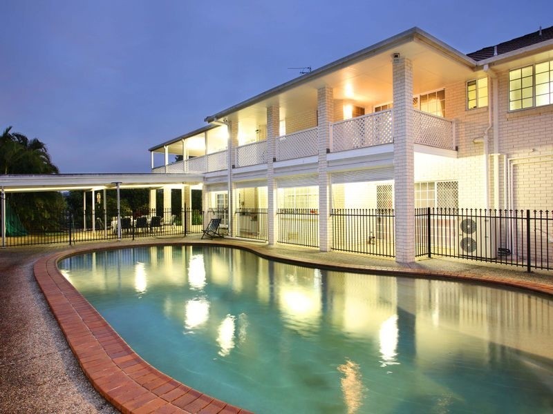 8 Lytham Ct, Cornubia QLD 4130