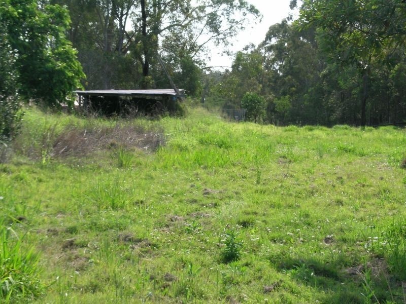 423 Middle Rd, Greenbank QLD 4124