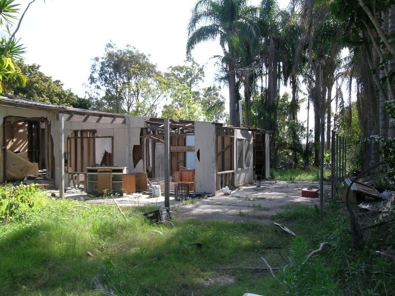 423 Middle Rd, Greenbank QLD 4124