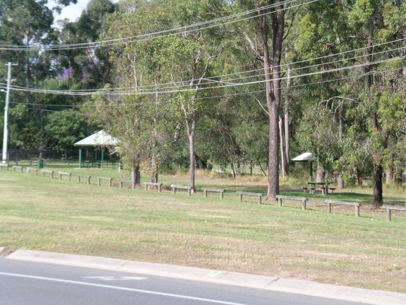 423 Middle Rd, Greenbank QLD 4124