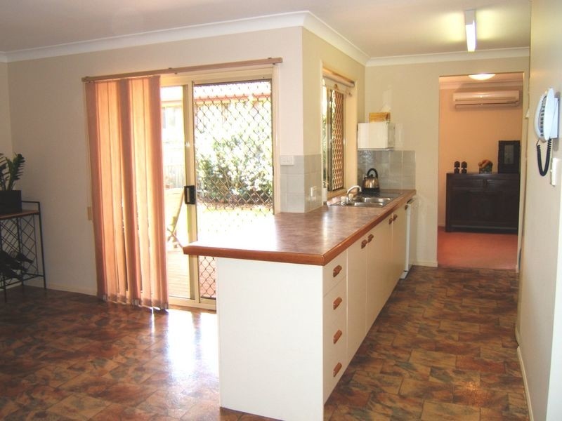 8 Catalpa St, Eight Mile Plains QLD 4113