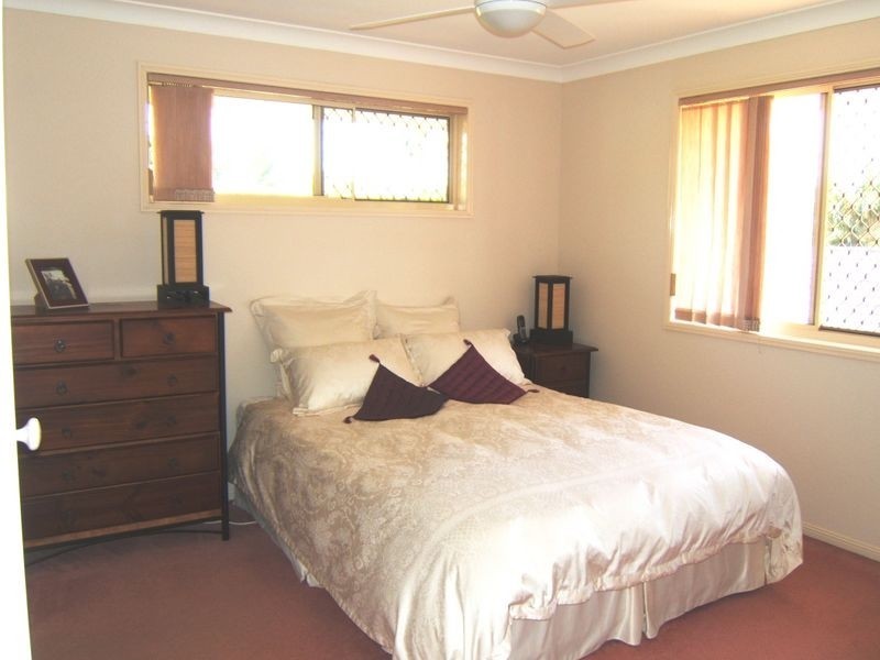 8 Catalpa St, Eight Mile Plains QLD 4113