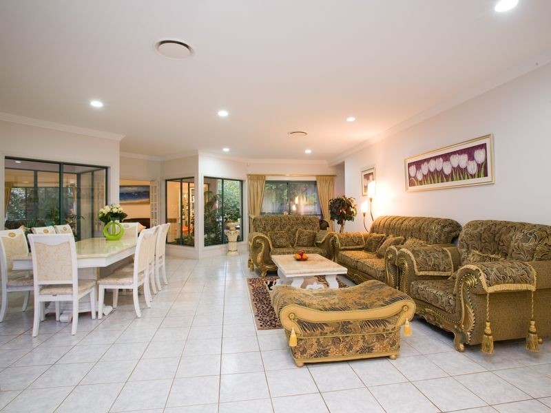 22 Poets Pl, Parkinson QLD 4115