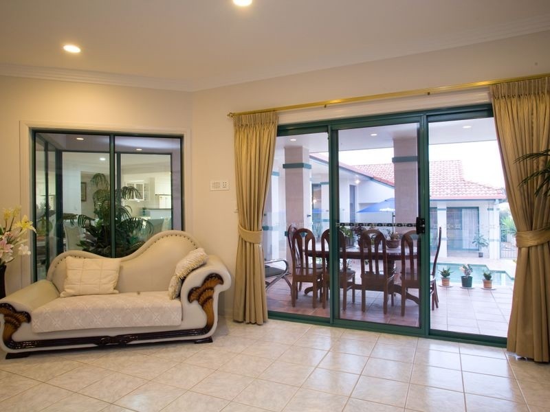 22 Poets Pl, Parkinson QLD 4115