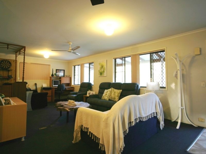 51 Gowan Rd, Sunnybank Hills QLD 4109