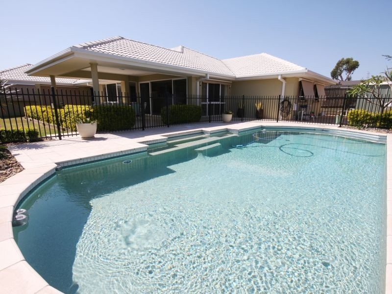 15 Tarra Pl, Parkinson QLD 4115