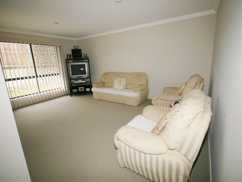 27 Dalrymple Place, Calamvale QLD 4116