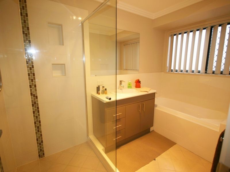 27 Dalrymple Place, Calamvale QLD 4116