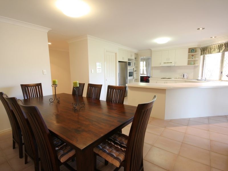 6 Michigan Cr, Parkinson QLD 4115