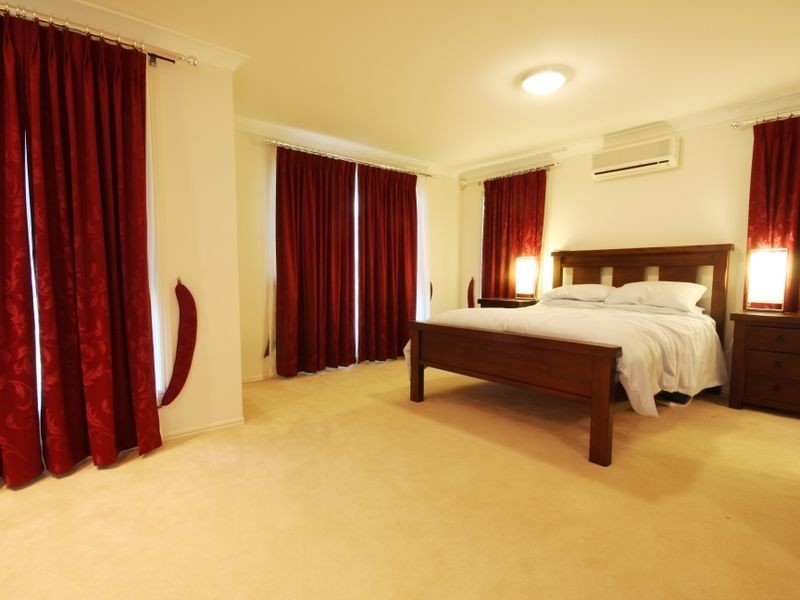 6 Michigan Cr, Parkinson QLD 4115