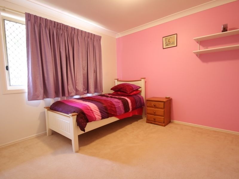 6 Michigan Cr, Parkinson QLD 4115