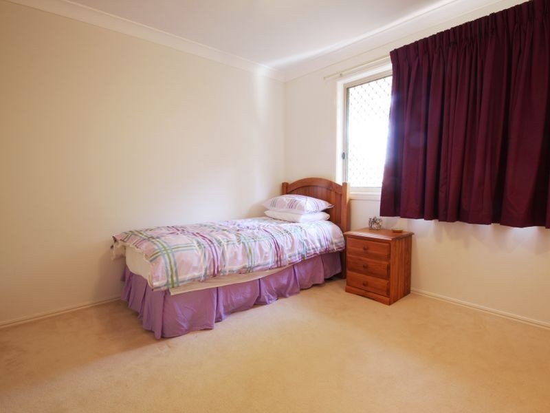 6 Michigan Cr, Parkinson QLD 4115