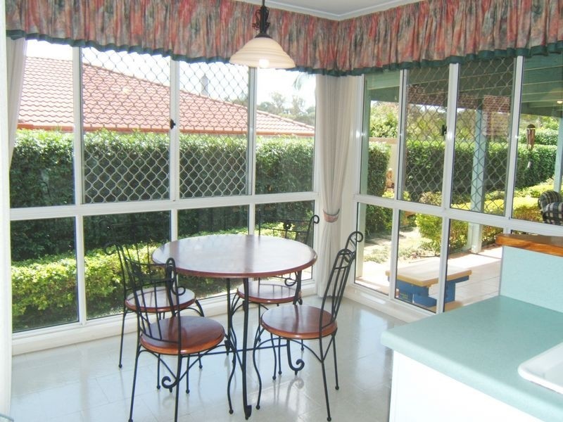 60 Blue Grass Cr, Eight Mile Plains QLD 4113