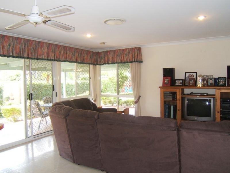 60 Blue Grass Cr, Eight Mile Plains QLD 4113