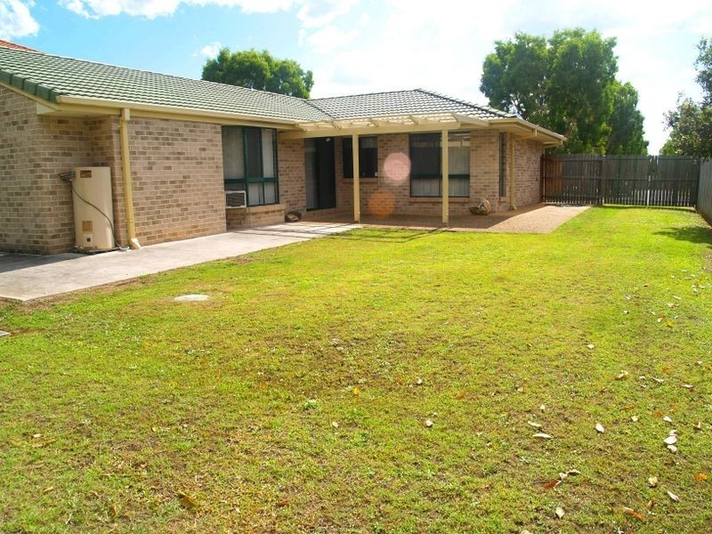 18 Mullins St, Coopers Plains QLD 4108