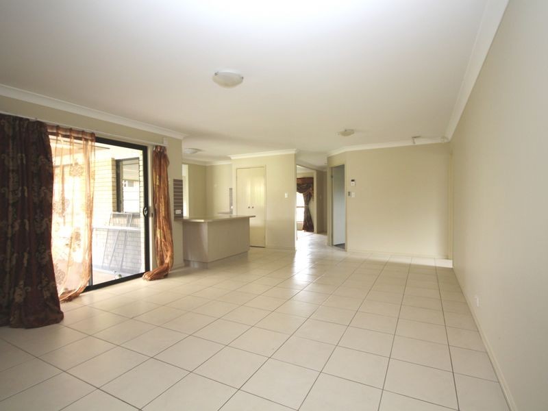141 Wallum Drive, Parkinson QLD 4115