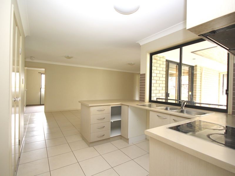 141 Wallum Drive, Parkinson QLD 4115