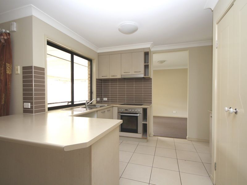 141 Wallum Drive, Parkinson QLD 4115