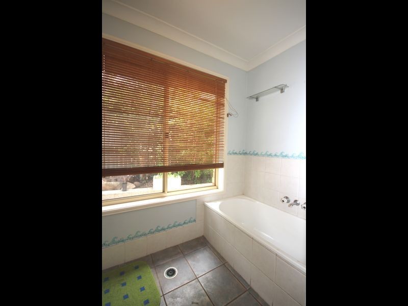 9 Spring Close, Calamvale QLD 4116