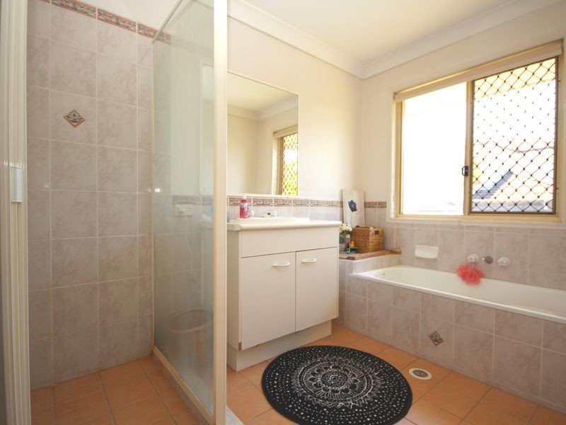 3 Earls Court, Calamvale QLD 4116