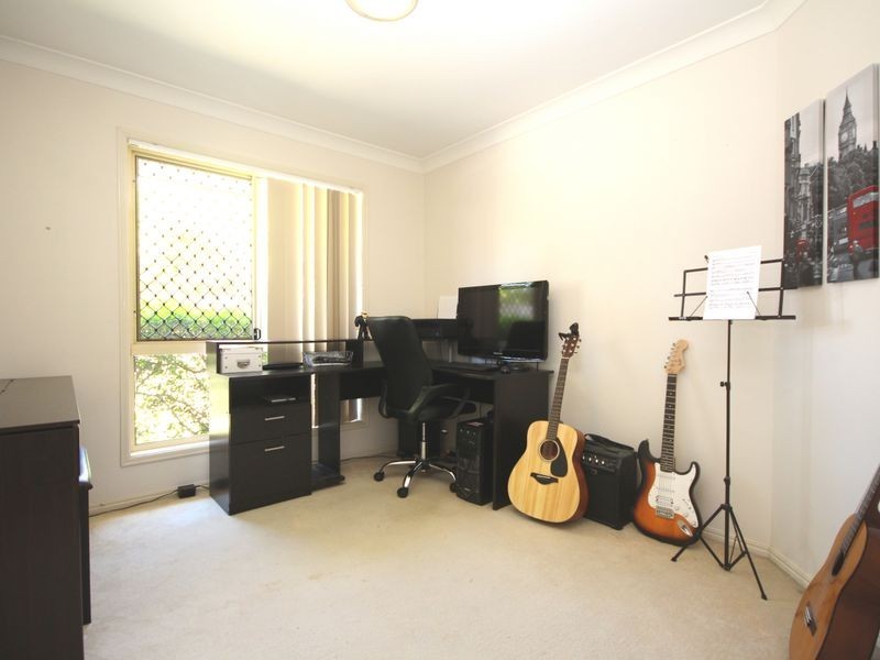 3 Earls Court, Calamvale QLD 4116