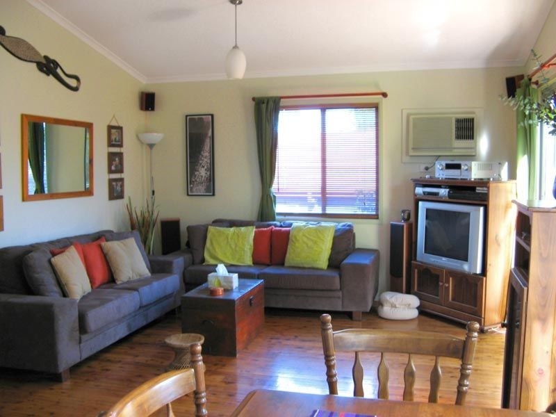 13 Longden St, Coopers Plains QLD 4108