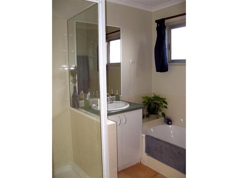 13 Longden St, Coopers Plains QLD 4108