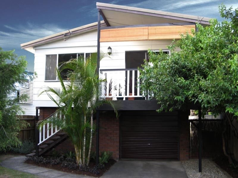 13 Longden St, Coopers Plains QLD 4108