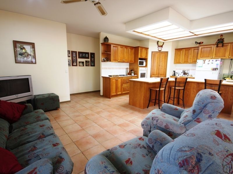 38 Torrens Pl, Parkinson QLD 4115