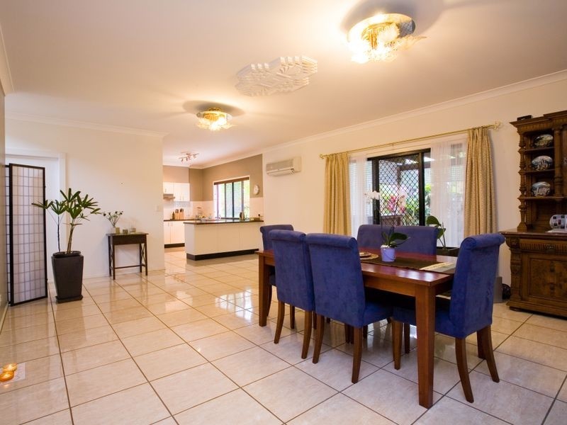 27A Apple Blossom Pl, Eight Mile Plains QLD 4113
