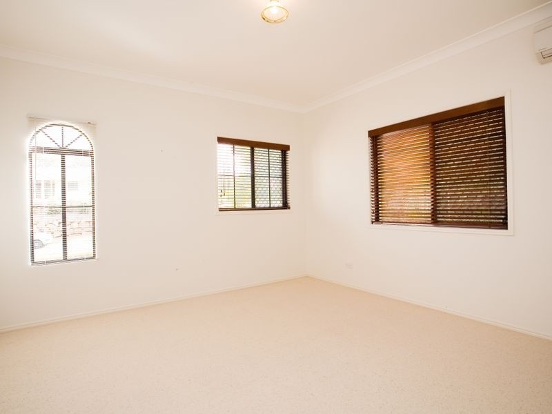 27A Apple Blossom Pl, Eight Mile Plains QLD 4113