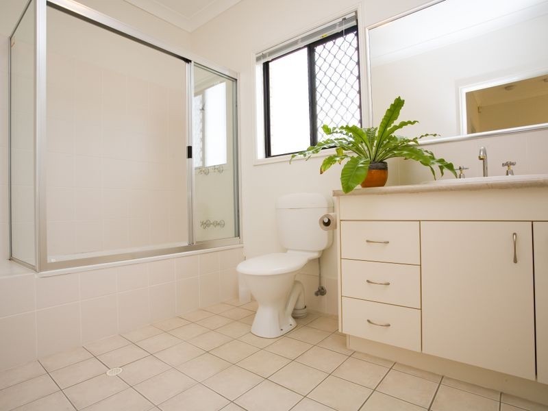 27A Apple Blossom Pl, Eight Mile Plains QLD 4113