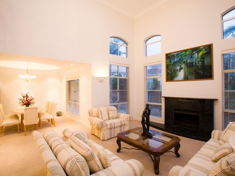 592 Musgrave Rd, Robertson QLD 4109