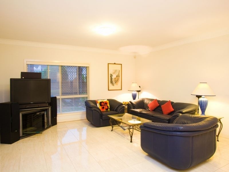 592 Musgrave Rd, Robertson QLD 4109