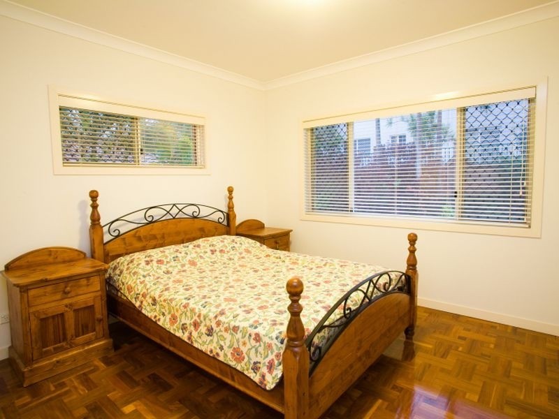 592 Musgrave Rd, Robertson QLD 4109