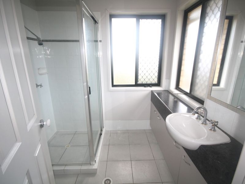 28 Brookvale Dr, Underwood QLD 4119