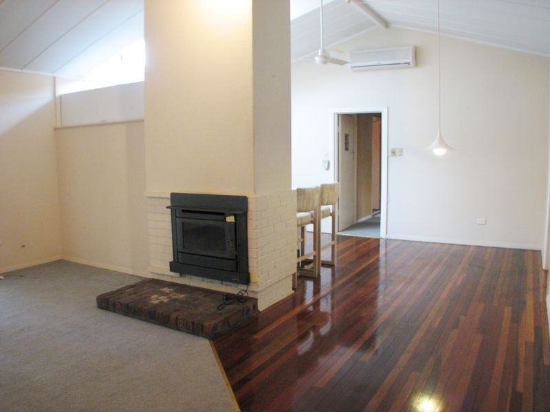 226 Mains Rd, Sunnybank QLD 4109