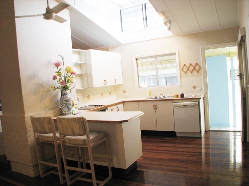 226 Mains Rd, Sunnybank QLD 4109