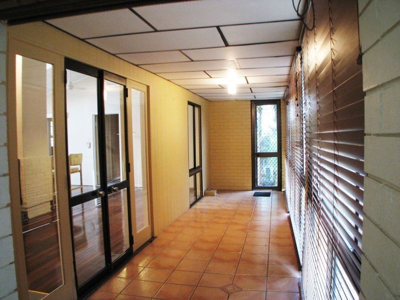 226 Mains Rd, Sunnybank QLD 4109