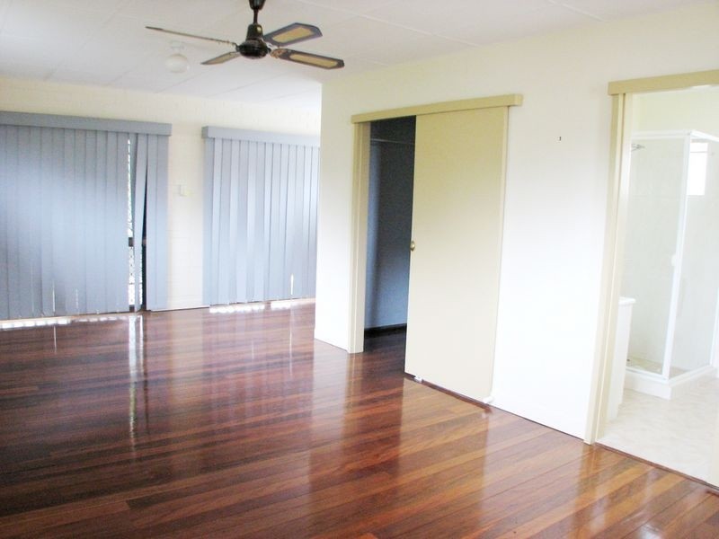 226 Mains Rd, Sunnybank QLD 4109