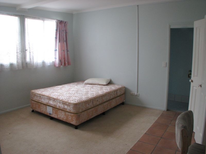 226 Mains Rd, Sunnybank QLD 4109