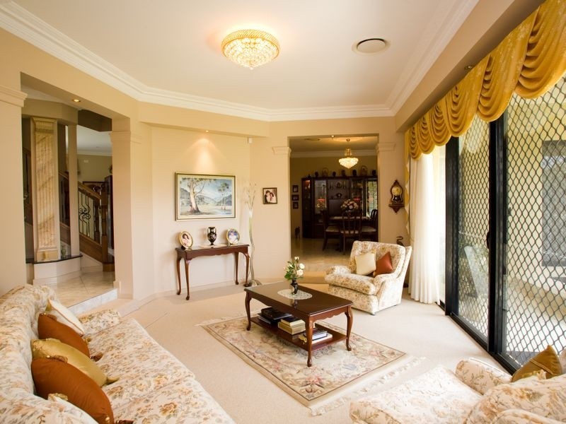 16 Grosvenor Cl, Sunnybank Hills QLD 4109