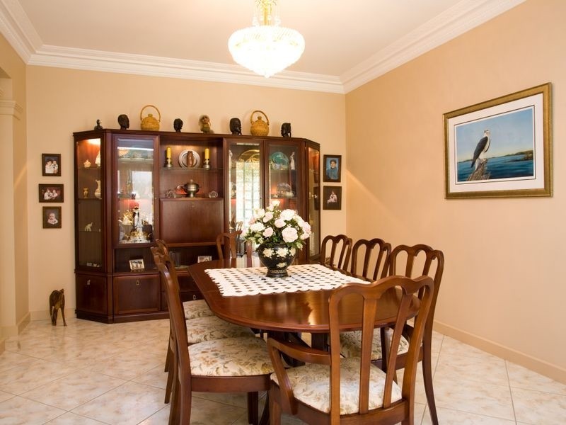 16 Grosvenor Cl, Sunnybank Hills QLD 4109