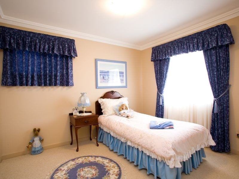 16 Grosvenor Cl, Sunnybank Hills QLD 4109