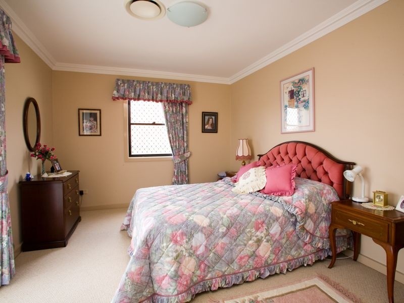 16 Grosvenor Cl, Sunnybank Hills QLD 4109